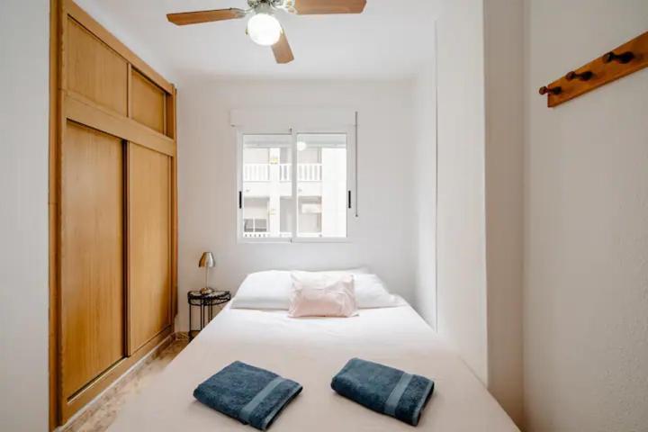 Apartamento Inteiro Acolhedor Perto Da Praia Torrevieja Exterior foto